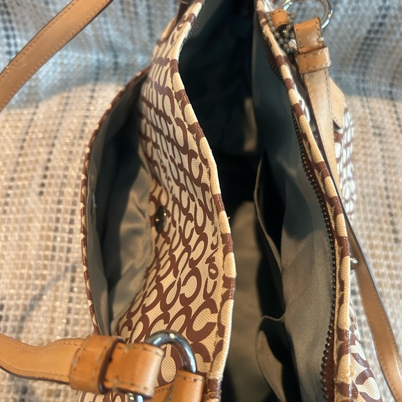 Coach Brown and Cream Shoulder Bag with Signature Design - Picture 3 of 10